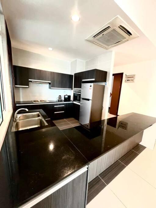 Bay Resort Condominium 3-Bedrooms With Swimming Pool Near The Seaside 米里 外观 照片