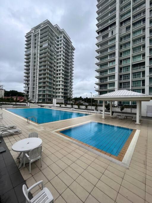 Bay Resort Condominium 3-Bedrooms With Swimming Pool Near The Seaside 米里 外观 照片